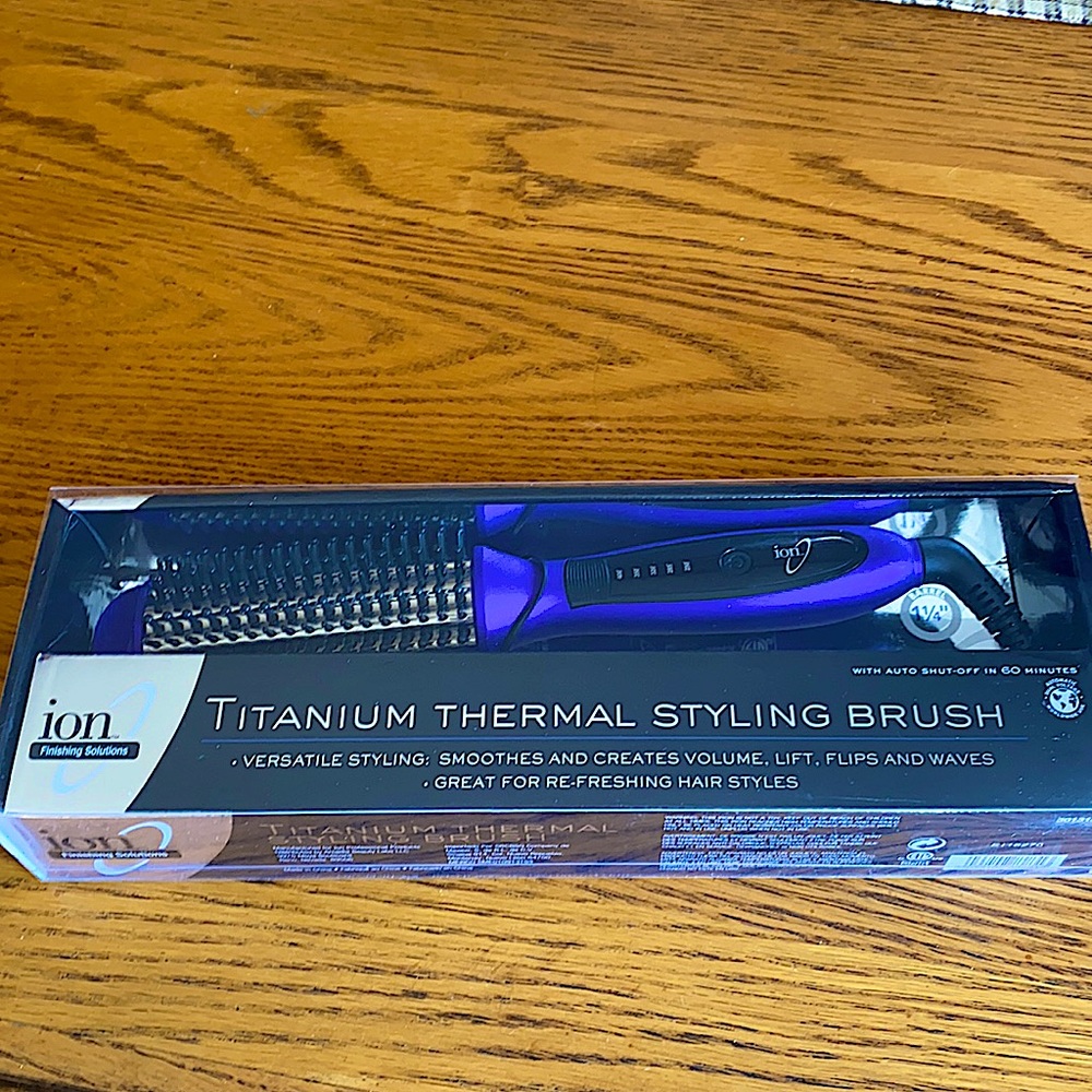 ION Titanium Thermal Styling Brush 1 1/4” Barrel
